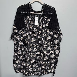 NWT Yours Top Diasy & Lace Short Sleeve with Black & White Polka Dots
